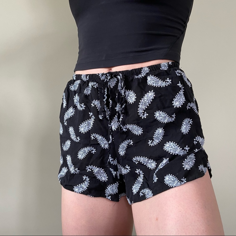 BRANDY MELVILLE shorts